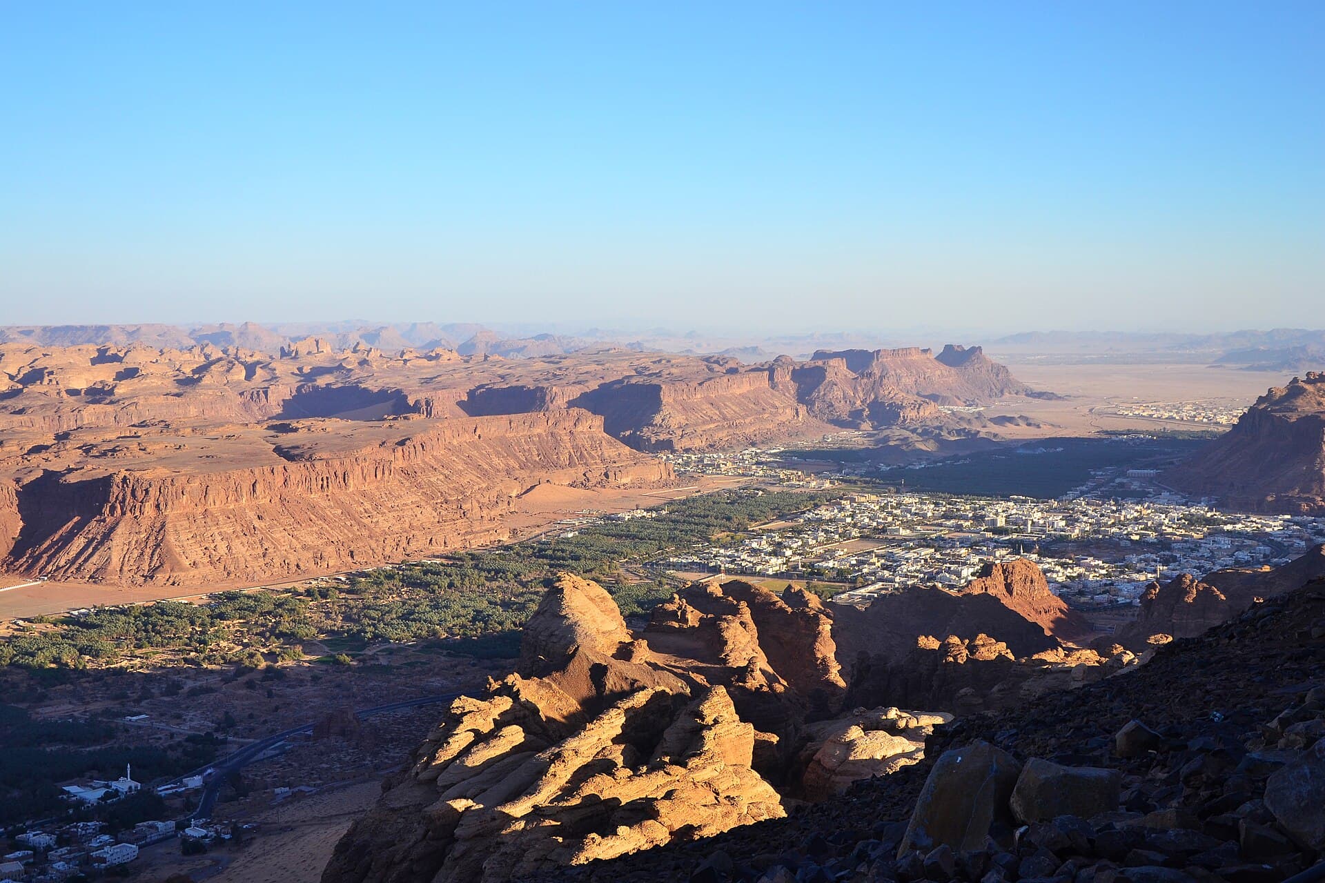 وادي العلا وجروفه الصخرية
